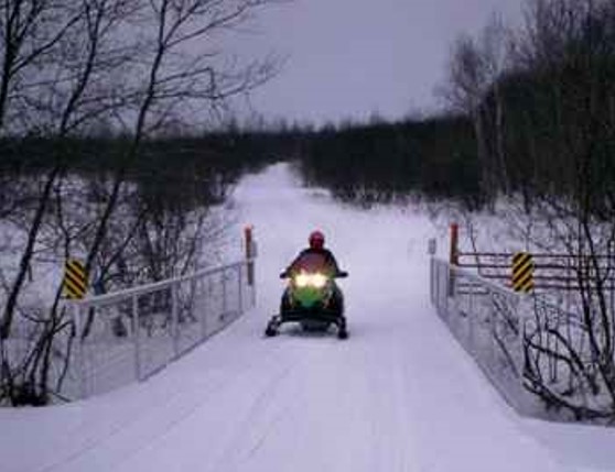 Snowmobile_TravelWisconsin